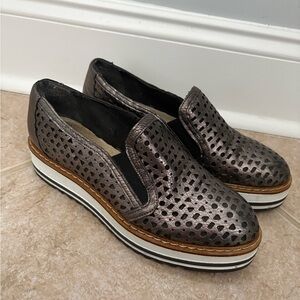 Summit White Mountain Platform Loafer Black pewter Leather Perforated Sz 37